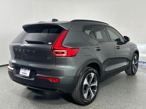 2026 Volvo XC40