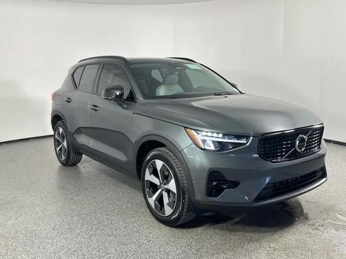 2026 Volvo XC40