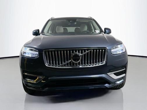 2024 Volvo XC90 B6 Plus Bright Theme 7-Seater