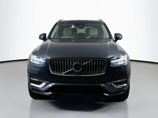 2025 Volvo XC90 Plug-In Hybrid T8 Ultra 7-Seater