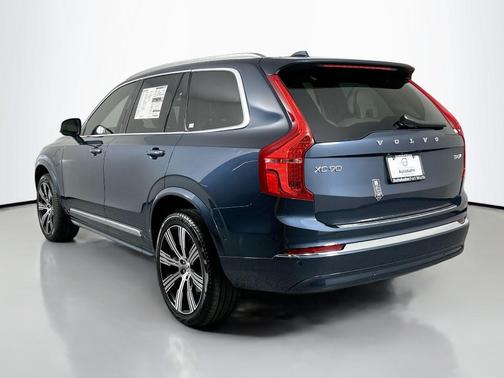 2025 Volvo XC90 Plug-In Hybrid T8 Ultra 7-Seater