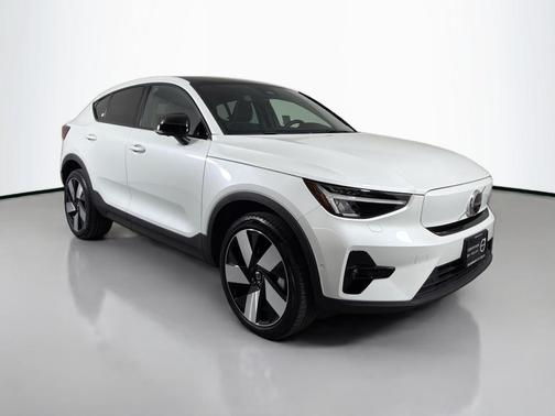 Crystal White Metallic 2023 Volvo C40 Recharge Pure Electric Twin Plus