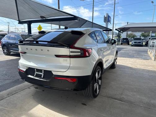 Crystal White 2023 Volvo C40 Recharge Pure Electric Twin Plus