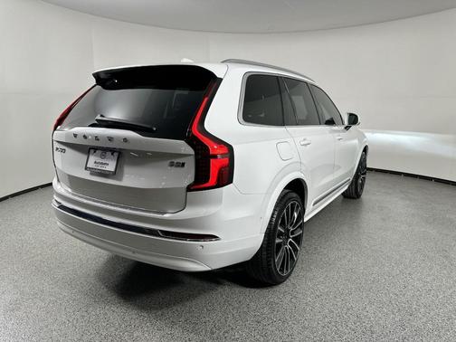 2026 Volvo XC90 B5 Plus 7-Seater