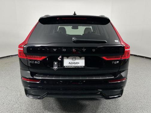 2025 Volvo XC60 Plug-In Hybrid T8 Plus