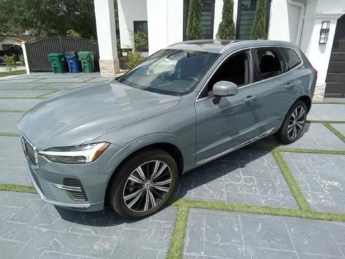 2022 Volvo XC60 B5 Inscription