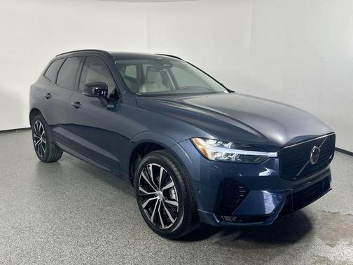 2025 Volvo XC60 B5 Plus