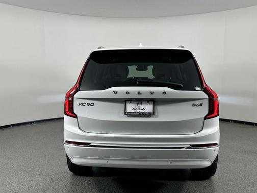 2026 Volvo XC90 B6 ULTRA
