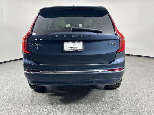 2026 Volvo XC90 B6 Ultra 7-Seater