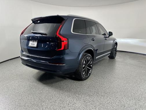 2026 Volvo XC90 B6 Ultra 7-Seater
