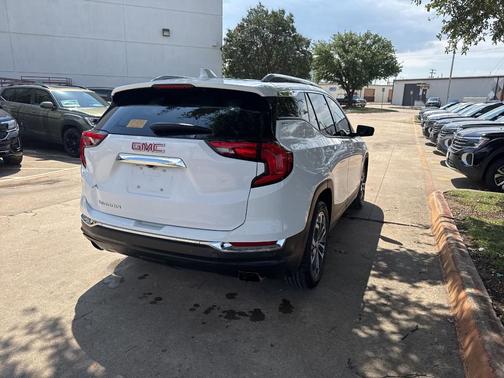Summit White 2020 GMC Terrain SLT