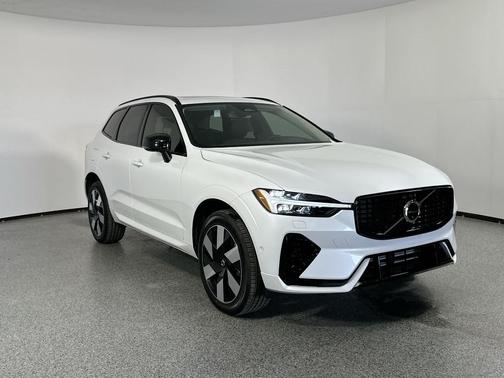 2025 Volvo XC60 Plug-In Hybrid T8 Plus