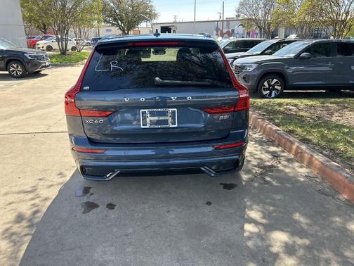 2024 Volvo XC60 B5 Core