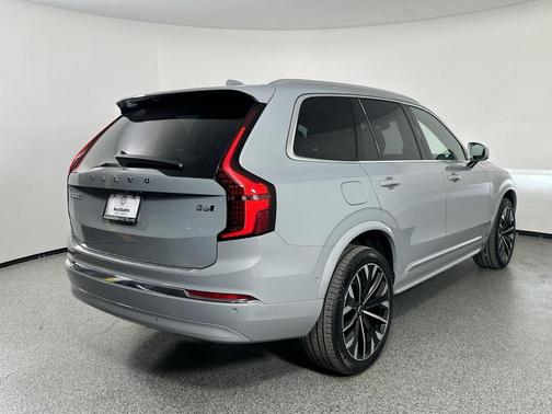 2026 Volvo XC90 B6 Plus 7-Seater