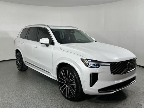 2026 Volvo XC90 B5 Plus