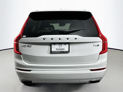2020 Volvo XC90 T6 Momentum 7 Passenger