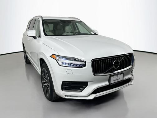 2020 Volvo XC90 T6 Momentum 7 Passenger