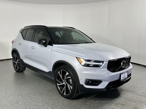 2021 Volvo XC40 T5 R-Design