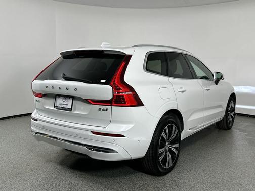 2022 Volvo XC60 B6 Inscription