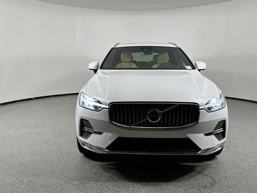 2022 Volvo XC60 B6 Inscription
