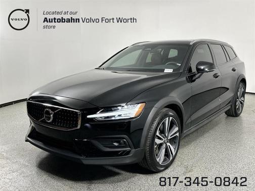 2023 Volvo V60 Cross Country B5 Plus