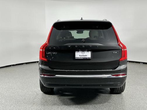 2024 Volvo XC90 B6 Ultimate Bright Theme 6-Seater