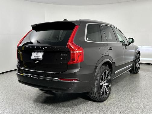 2024 Volvo XC90 B6 Ultimate Bright Theme 6-Seater