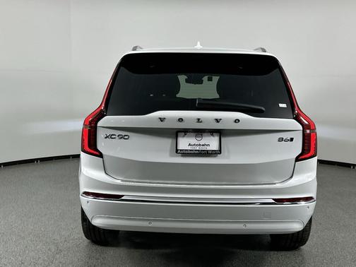 2025 Volvo XC90 B6 Plus 6-Seater