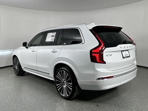 2025 Volvo XC90 B6 Plus 6-Seater