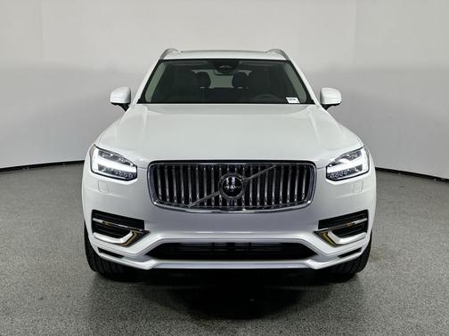 2025 Volvo XC90 Plug-In Hybrid T8 Plus 7-Seater