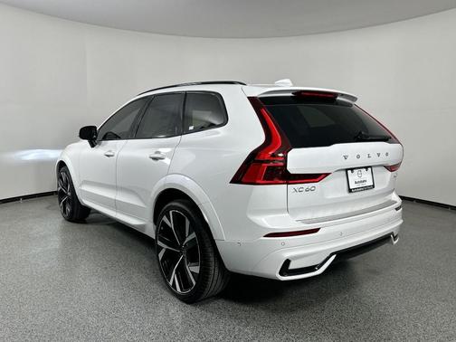 2026 Volvo XC60 B5 Ultra