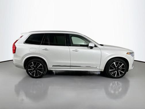2023 Volvo XC90 B6 Plus 7-Seater
