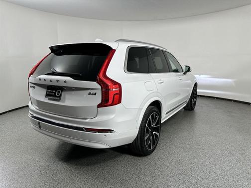 2023 Volvo XC90 B6 Plus 7-Seater