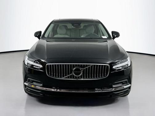 2025 Volvo S90 B6 Ultra