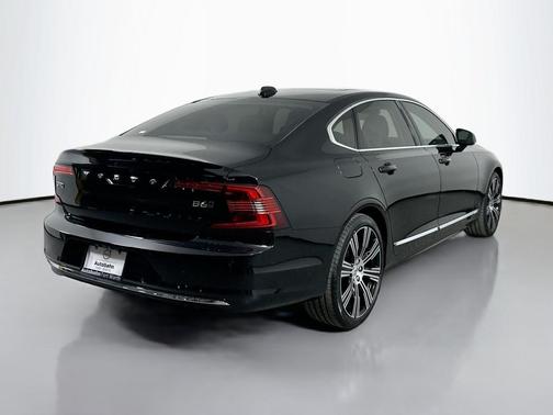 2025 Volvo S90 B6 Ultra