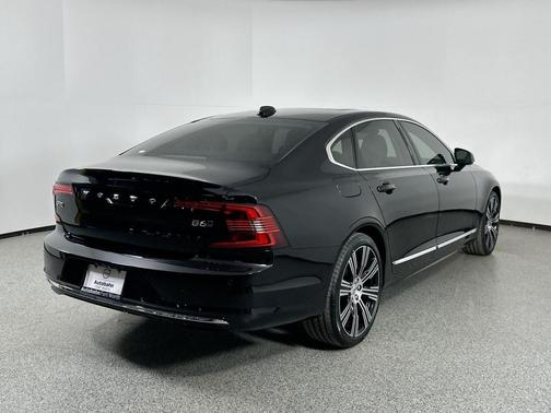 2025 Volvo S90 B6 Ultra