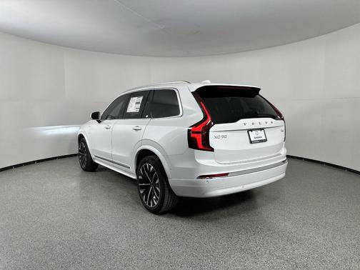2025 Volvo XC90 Plug-In Hybrid T8 Plus 7-Seater