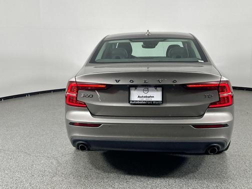 2019 Volvo S60 T5 Momentum