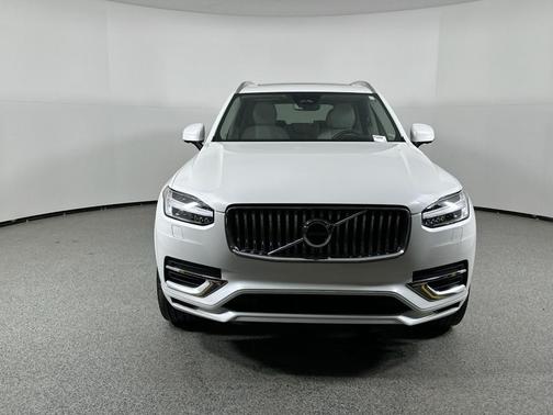 2023 Volvo XC90 Recharge Plug-In Hybrid T8 Ultimate Bright Theme 7-Seater