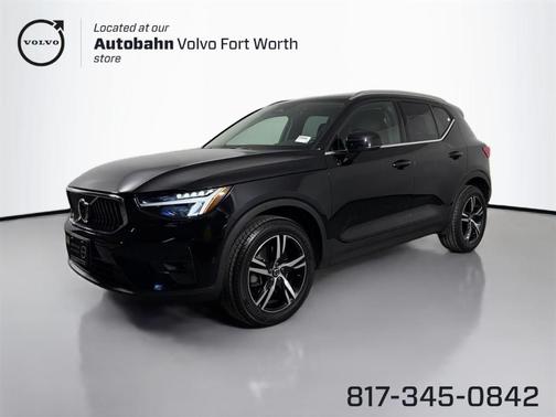 2023 Volvo XC40 B5 Plus Bright Theme