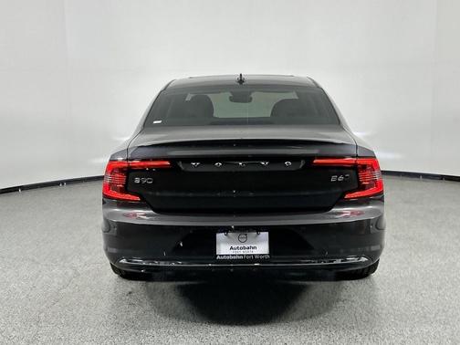 2025 Volvo S90 B6 Plus