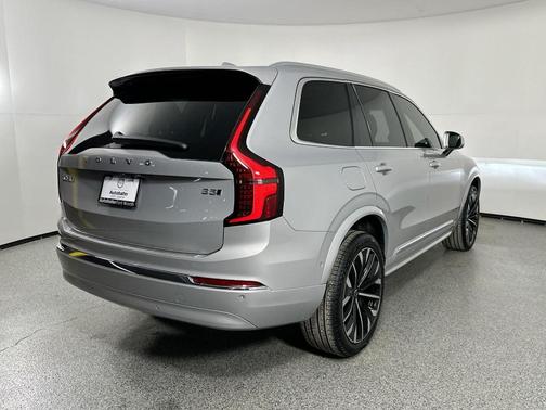 2025 Volvo XC90 B5 Plus 7-Seater