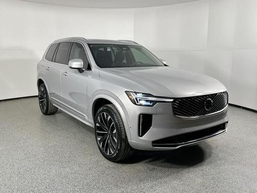 2025 Volvo XC90 B5 Plus 7-Seater