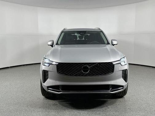 2025 Volvo XC90 B5 Plus 7-Seater