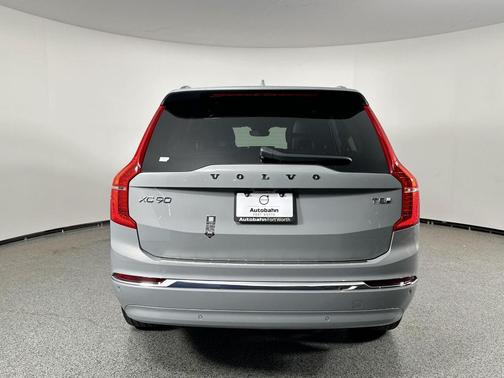 2025 Volvo XC90 Plug-In Hybrid T8 Plus 7-Seater