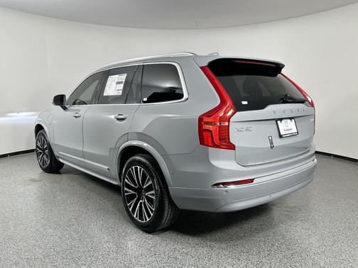 2025 Volvo XC90 Plug-In Hybrid T8 Plus 7-Seater