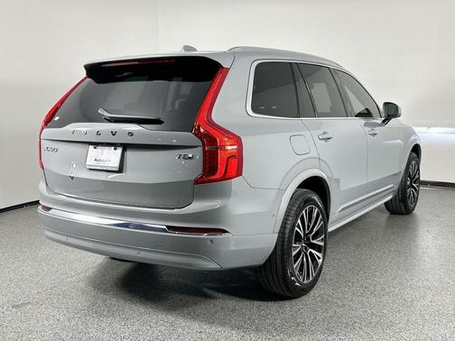 2025 Volvo XC90 Plug-In Hybrid T8 Plus 7-Seater