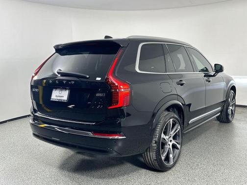 2026 Volvo XC90 B5 Plus
