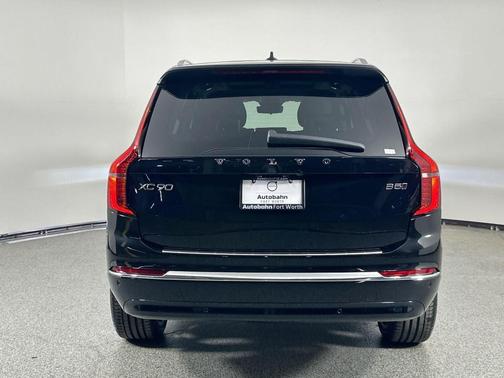 2026 Volvo XC90 B5 Plus