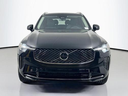 2026 Volvo XC90 B5 Plus 7-Seater